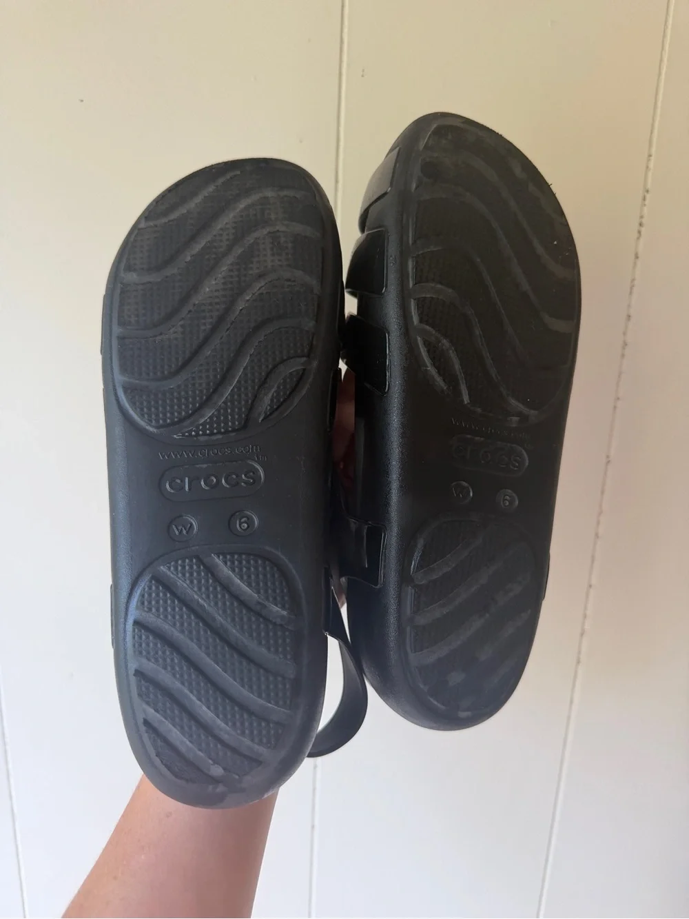 CROCS Black Jelly-Strap Sandals comfy summer